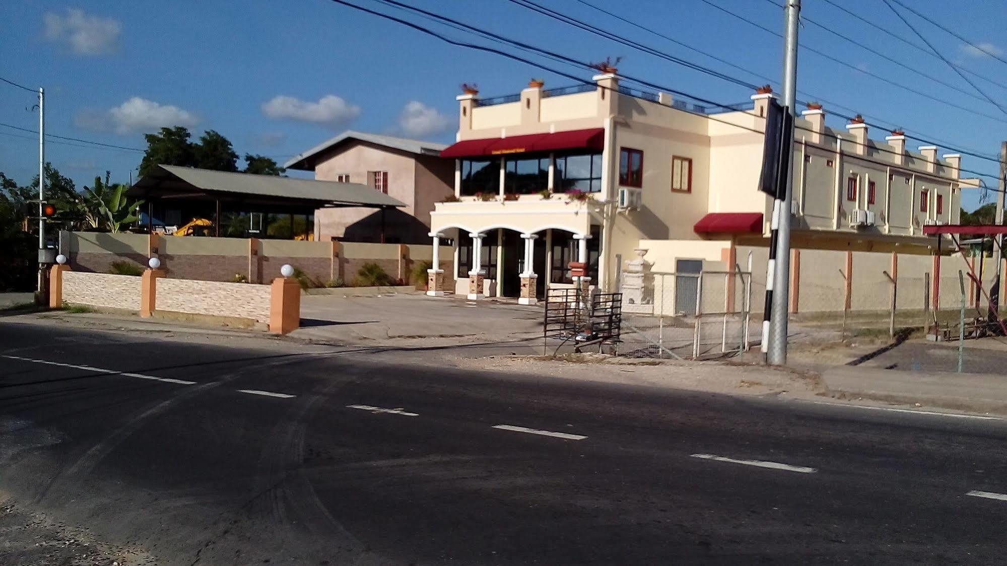 Grand Diamond Hotel Trinidad Piarco Exterior foto